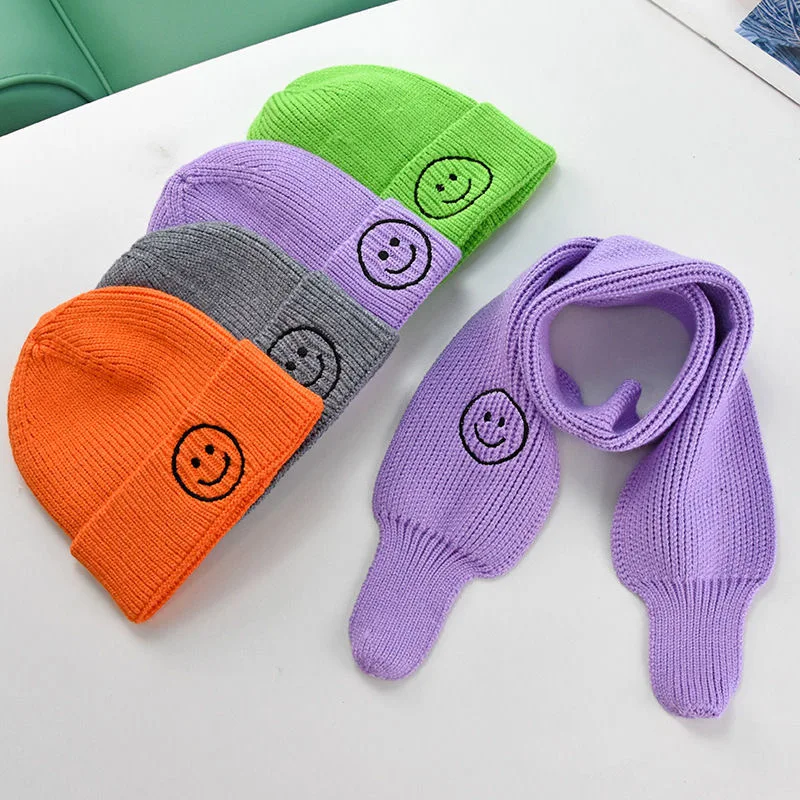 

Children's hat and scarf two-piece set in autumn and winter for boys and girls lovely knitted woollen hat with thick warm hat ne