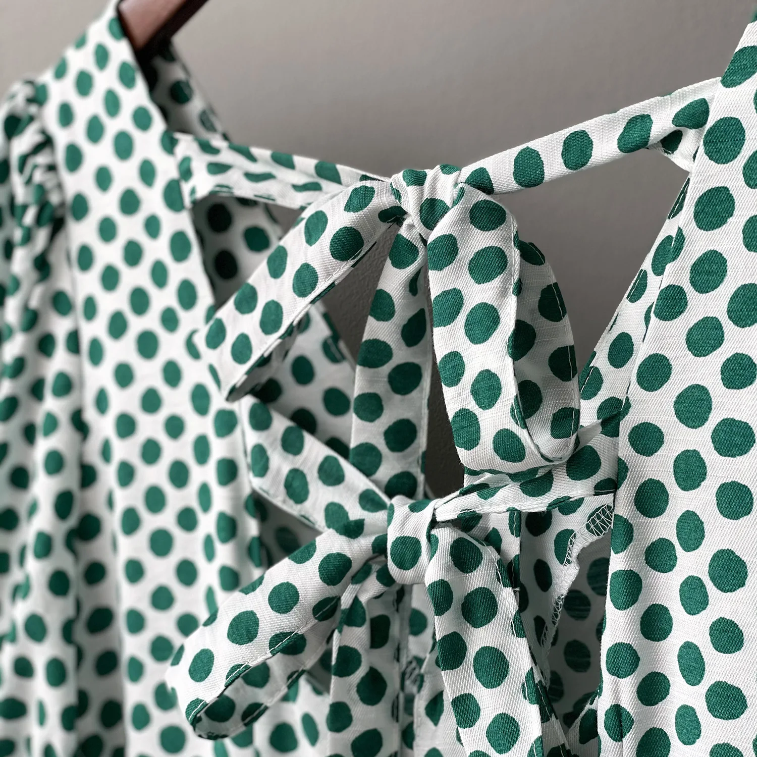 

Nice Women Summer Dots Print Dress Short Sleeve Split Hem Women Sexy Long Dress Vestidos Boho Women Vacation V-Neck Dress