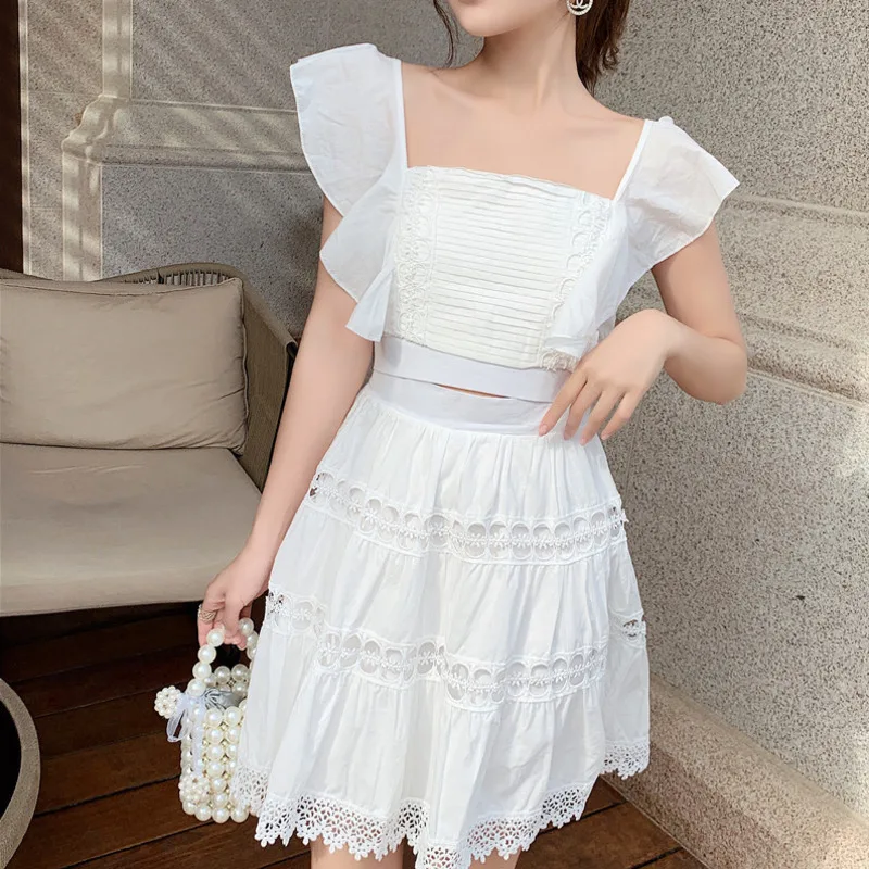 

2021 Summer New White Lace Set Women Ruffles Sleeveless Lace-up Sexy Tops And Hollow Out Lace Trims Mini Short Skirts 2 Pcs Sets
