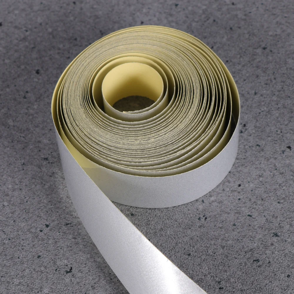 

2cm x 5m Car Reflective Body Rim Stripe Sticker DIY Tape Self-Adhesive Sticker (Red)