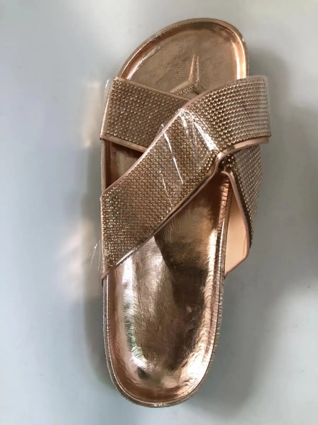 Шлепанцы стразы женские с открытым носком римские пляжные сандалии пикантные