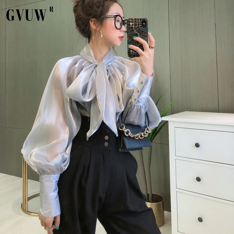 

Shirts & Blouses