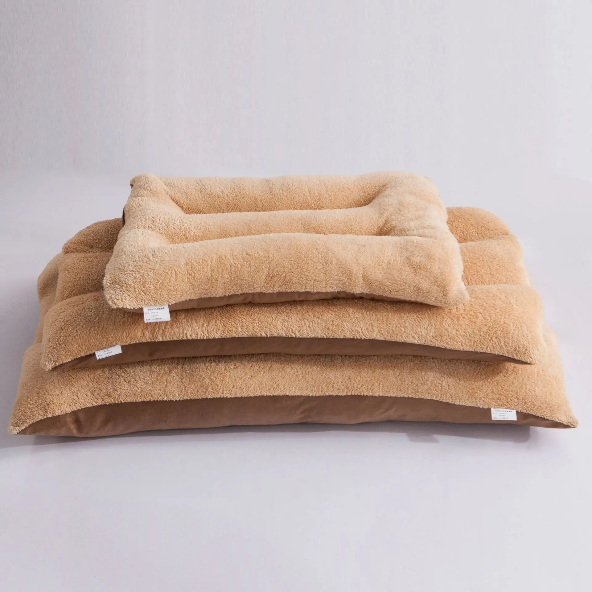 

Lamb Wool Dog Beds House Sofa Cotton Plush Mat 17CM For Small Medium Dogs Large Labradors Cat House Pet Bed Dropshipping