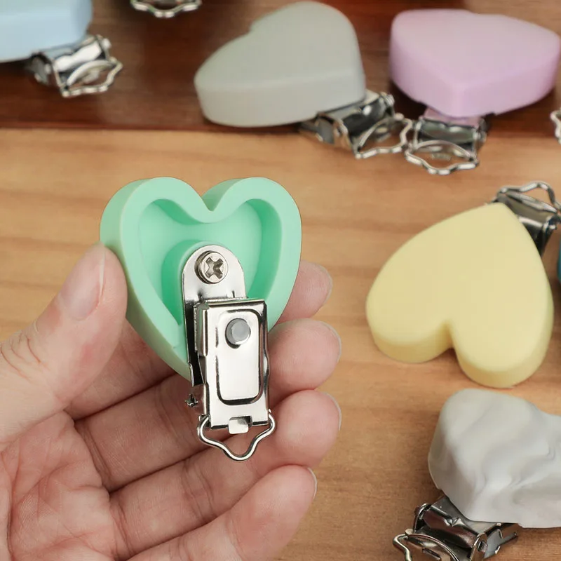 TYRY.HU-chupete de silicona con corazones, cadena de chupete con Clip, Clips de lactancia sin BPA, accesorios para chupete, 1 unidad-3