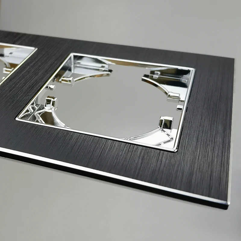 Черная металлическая рамка для модуля ЕС сделай сам розетка переключателя