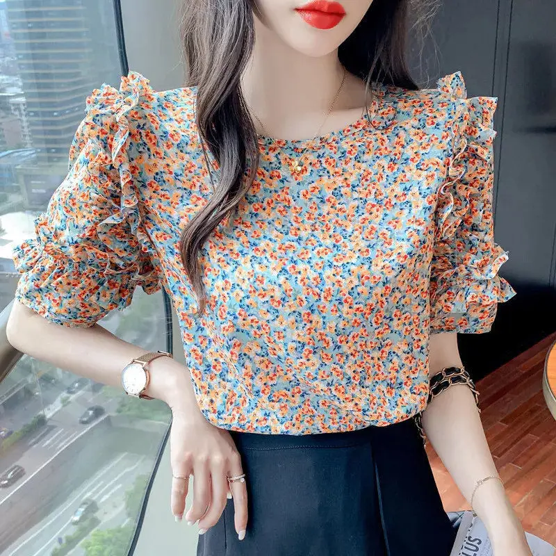 

Fashion New Casual O-neck Blouses Women Elegant Short Sleeve Shirts Women Red Heart Embroidery Tops Ladies Print Cloths 2021