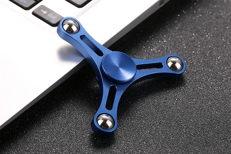 Забавная игрушка для детей и взрослых, Спиннер Tri-Spinner, металлический Спиннер EDC, Спиннер для детей, антистрессовая игрушка-головоломка J0150