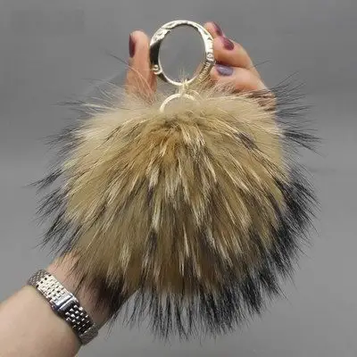 

15 cm Luxury Real Racoon Fur Ball Pom Poms Fur Pompom High Quality Keychain Key Chain Metal Ring Pendant For Women F281