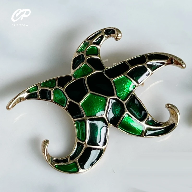 

Funny Ocean Style Starfish Dolphin Octopus Seahorse Brooch exquisite Creative Pin Woman Kids Party Brooches Clothes Accessories