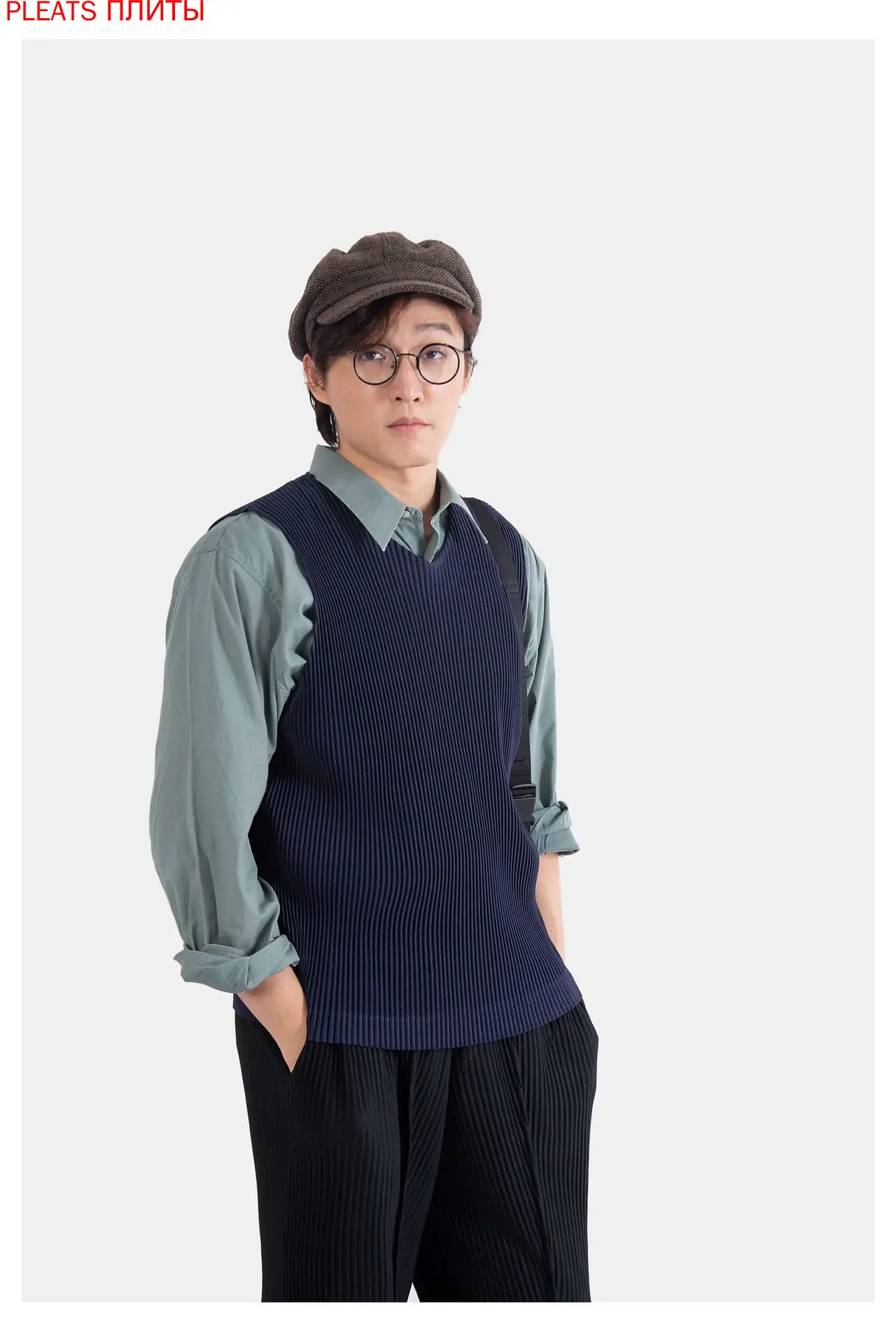 

V-neck Vest Men's Miyake Fold Autumn and Winter Fashion All-match Vest Breathable Stretch Pleated Waistcoat