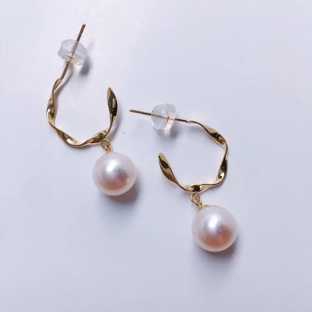 売却 Madalena Sarara 7-7.5mm 塩水真珠の女性のイヤリング 18 18k ゴールドツイストスパイラルスタイルナチュラルホワイトイヤリング