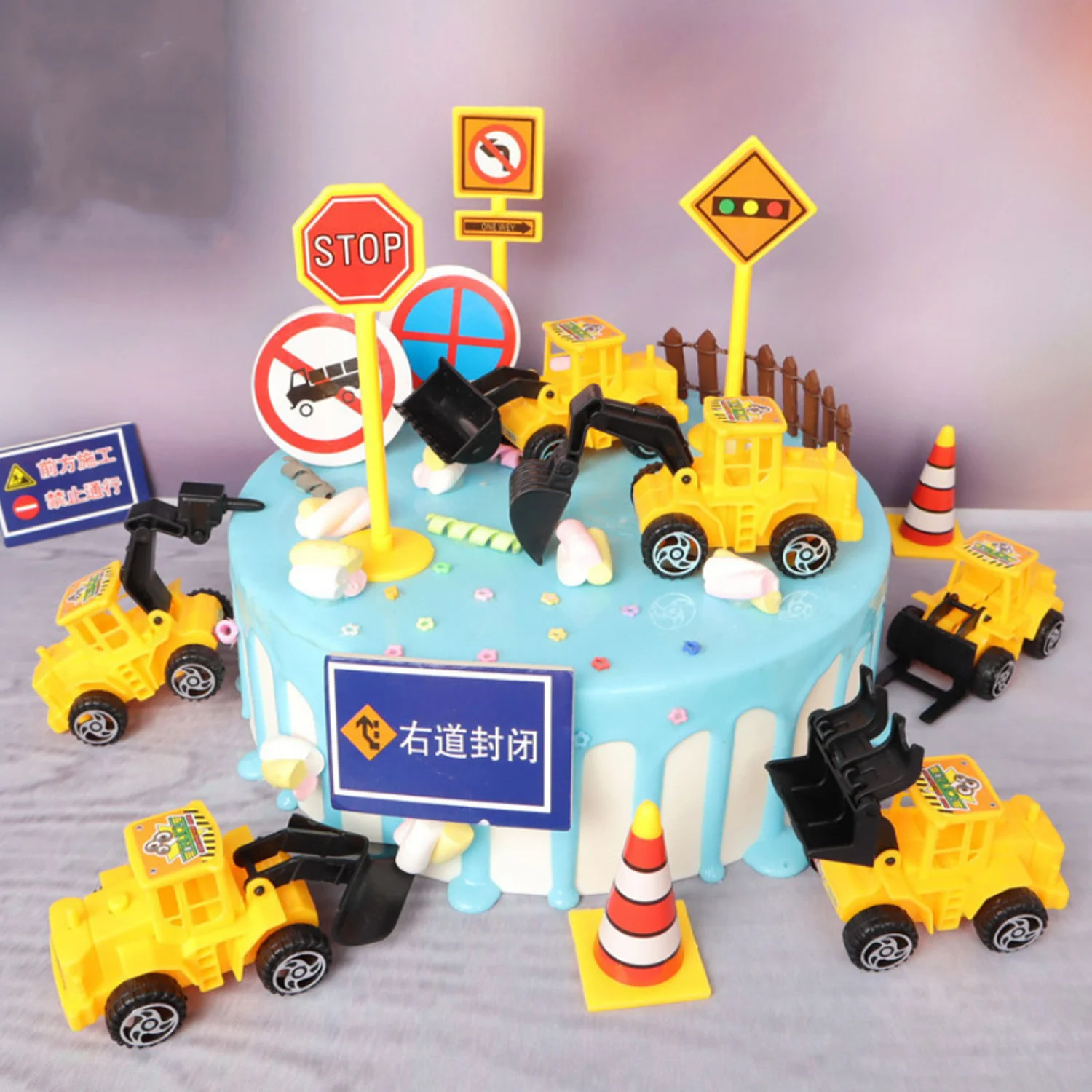 14pcs Mini Construction Vehicle Toys Set with 6 Trucks 7 Traffic Sign 1 Hanging Tower Toy Cars Play Sets for Kids 14Pcs |