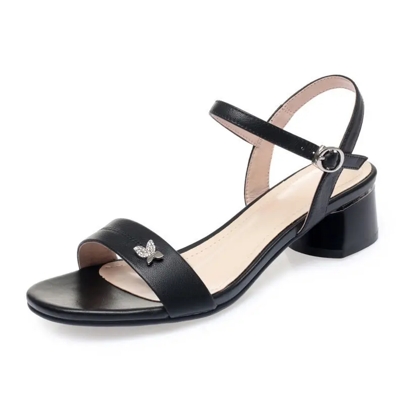 

2021 summer new mom's sandals middle heel versatile fashion Korean thick heel soft sole middle aged women's shoes