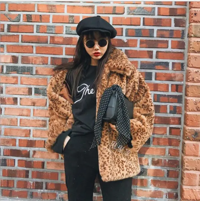 Женская зимняя и осенняя куртка из кроличьего меха с леопардовым принтом