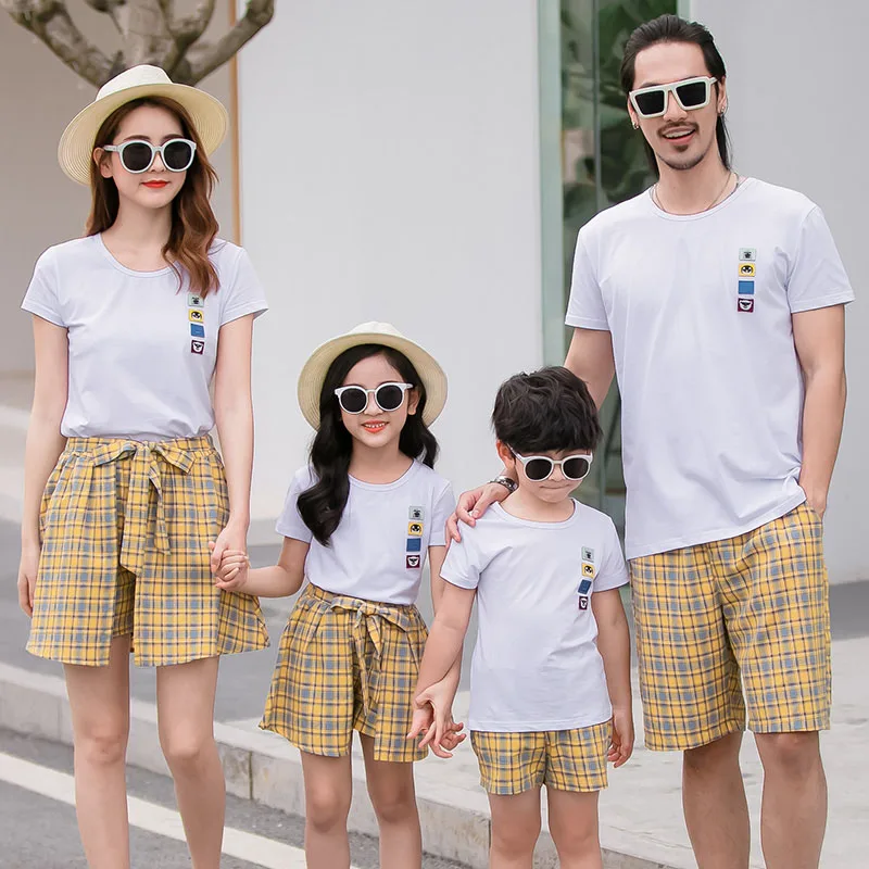 Футболка и юбка для мамы дочки летний комплект всей семьи футболки папы дочери