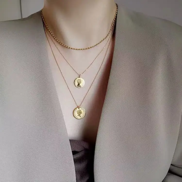 

European and American Queen Head Coin Necklace Retro Elizabeth White Round Clavicle Chain
