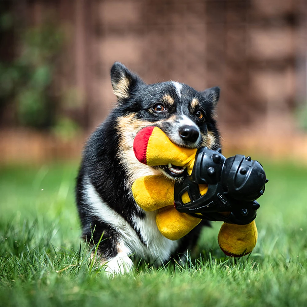 

GIGWI Pet Toys Gladiator Hero Series Armor God Rubber Fleece Combinatio Toy Bite-resistant Molar Clean teeth Toy For Dog Puppy