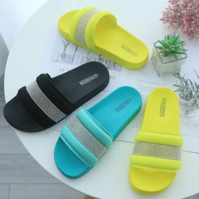 

Home Slippers Women Shoes 2021 New Style Flat-bottomed Outdoor Beach Female Bling Crystal Platform Slides House Flip Flops