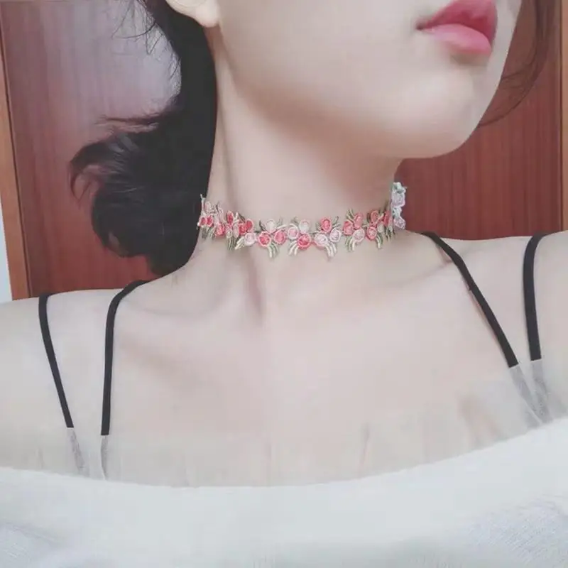 

Embroidery Choker Necklace For Women Flower Charm Adjustable Short Choker With Floral Bracelet For Girls Party Female Jewelry