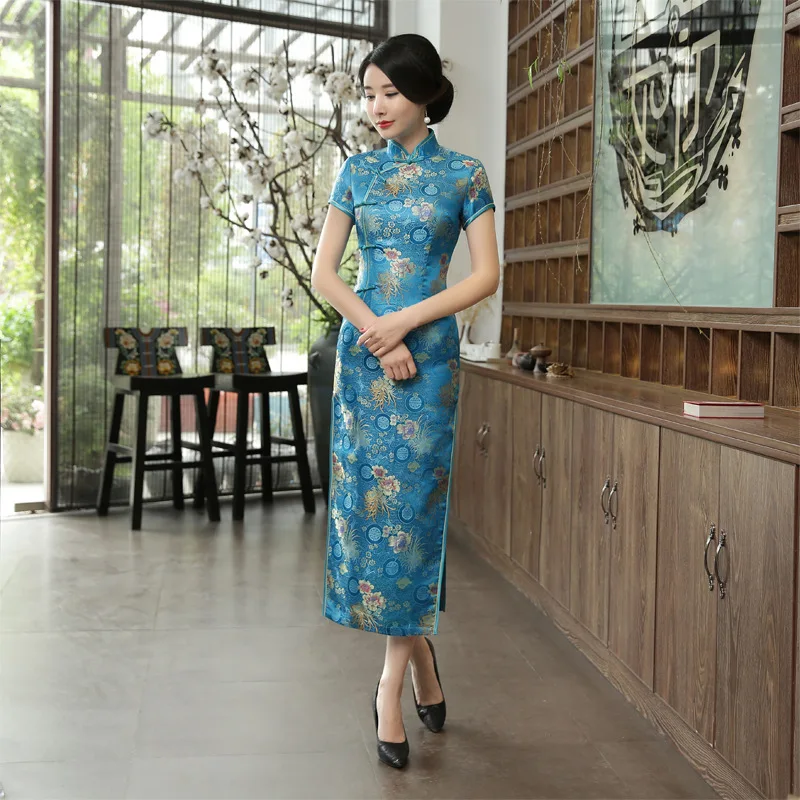

Wedding Dresses for Women Show Runway Shows The Party Split Cheongsam Restoring Ancient Ways of Cultivate One's Morality
