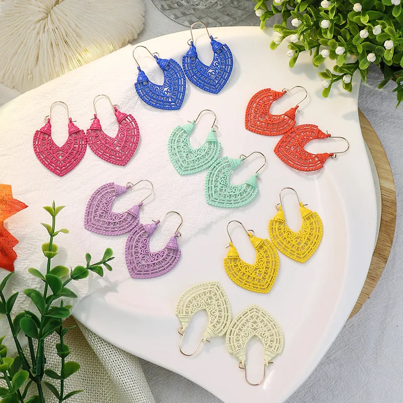 

Bohemian Earrings Female Creative Love Personality Ethnic Style Macaron Candy Earrings Women's Fashion Alloy Earrings New