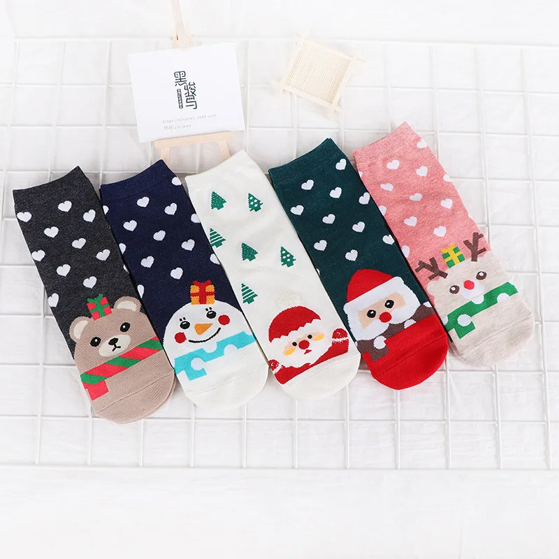 

2021 Santa Claus Socks Warm Cotton Elk Animal Women Socks Cartoon Deer Snow Man Cute Socks New Year Gift