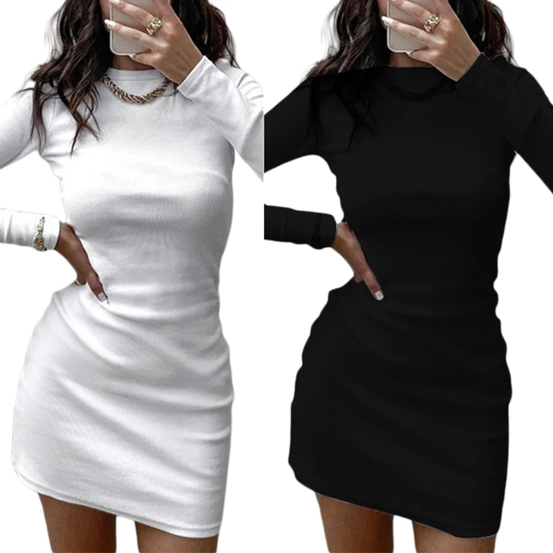 

Женское облегающее платье-карандаш с круглым вырезом и длинным рукавом