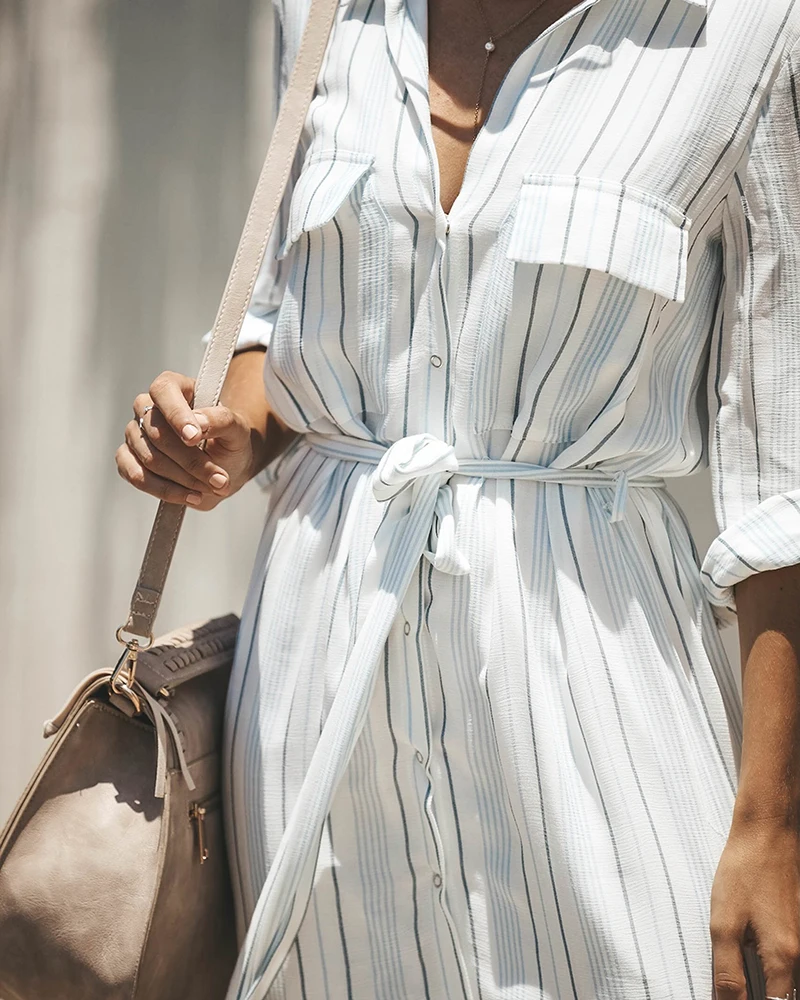 Повседневное женское платье с отворотом и длинным рукавом в Вертикальную