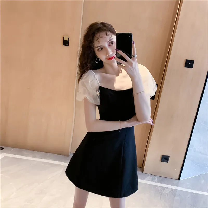 

2021 summer new Korean French close waist show thin sexy temperament