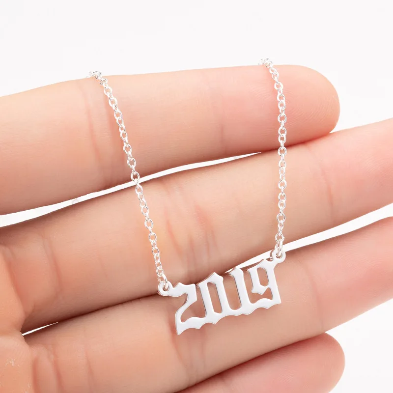 Silver Модное индивидуальное Трендовое ожерелье из нержавеющей стали с кулоном в виде цифры на день рождения, женское изысканное дикое ожерелье, креативный подарок на день рождения - Окраска металла: Silver