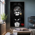 Набор абстрактных современных художественных постеров с изображением Льва в виде семьи джентльменов и львов для декора гостиной