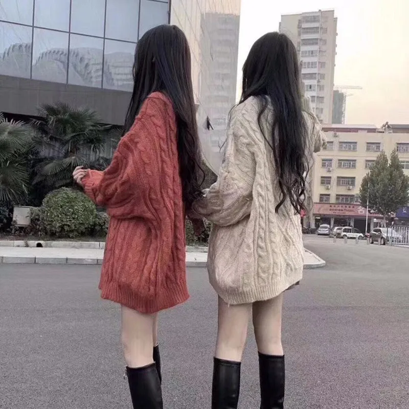 

2022 Autumn And Winter New Fashion Solid Color Round Neck Trend Lazy Casual Loose Knit Cardigan Sweater Women's Clothing