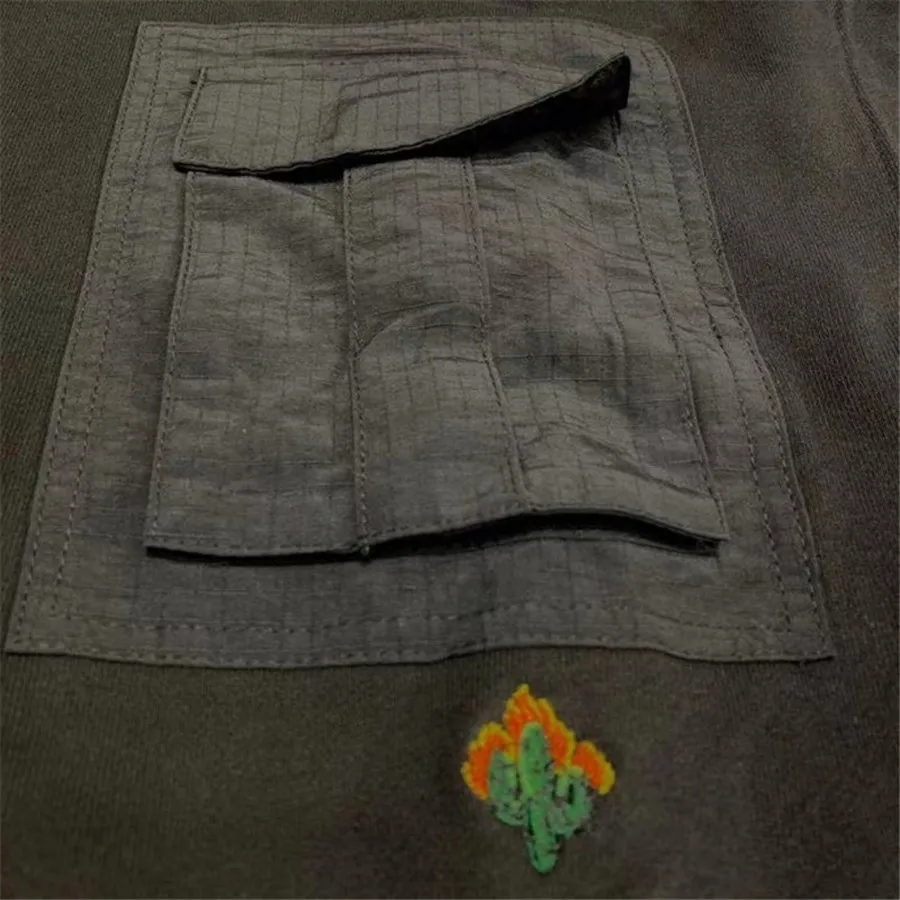 

Travis Scott Cactus Jack Embroidery Hoodies Men Women Couples Multi Pocket Military Hooded Sweatshirts Hoodies