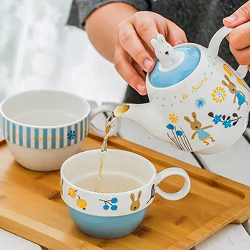 Мультяшный чайный набор один чайник и две чашки керамический для