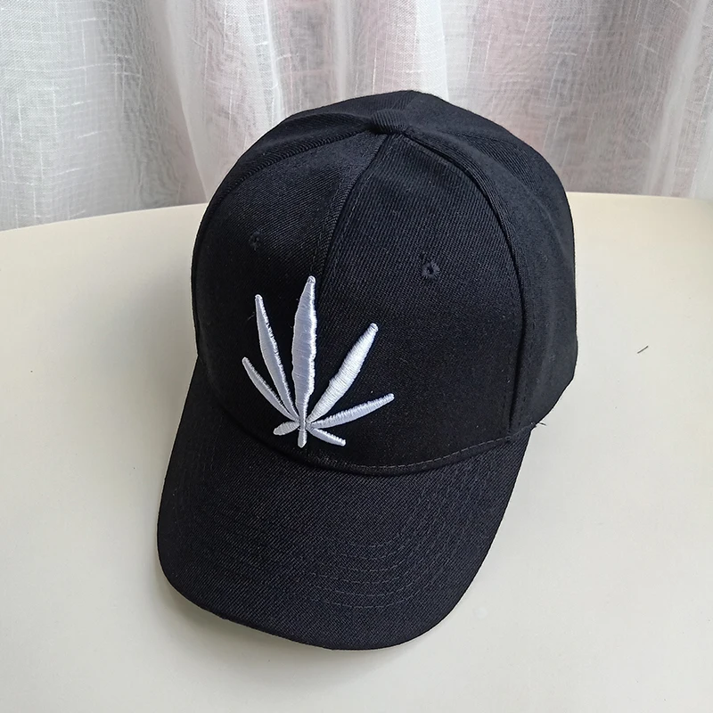 Новинка 2017 бейсбольные кепки с радужными вставками весенние бейсболки