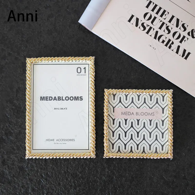 

Creativity Golden Border Picture Frame Modern Twist Stripe Decorative Photo Frames Bedroom Living Room Desktop Wall Ornaments