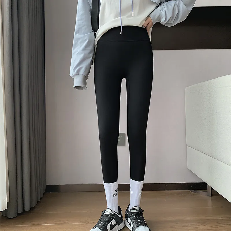 

SuperAen Autumn 2021 New Naked Shark Skin Pants Women's Solid Black High Waist Sports Hip Lifting Elastic Yoga Leggings