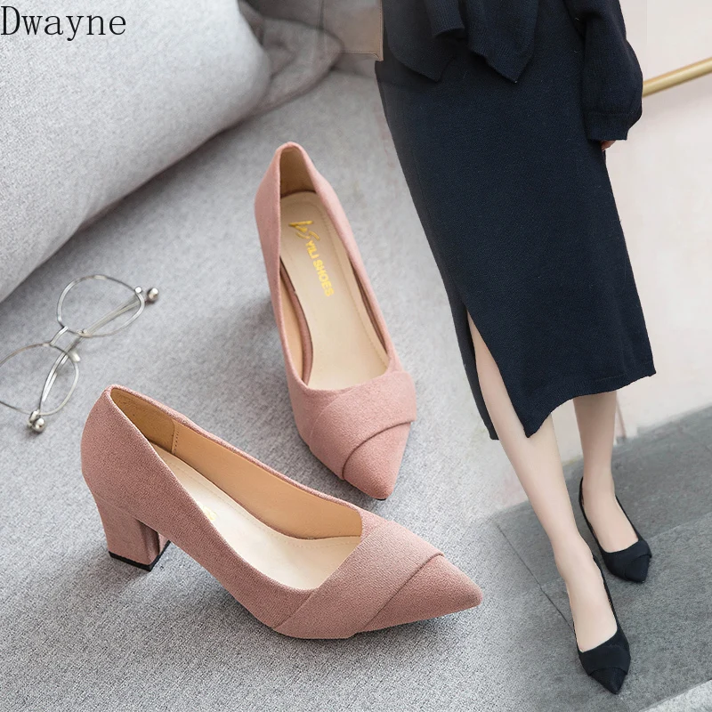 Женские туфли на высоком толстом каблуке черные легкие из дышащего материала для