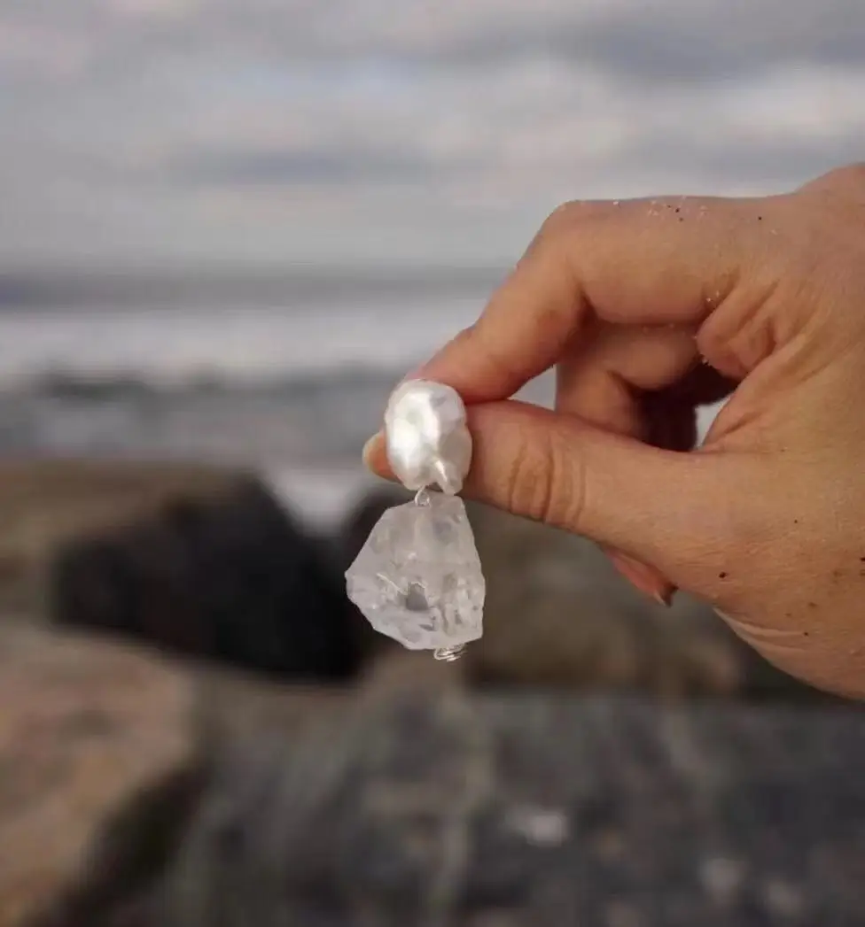 

Women natural pearl and natural stone earrings high quality trendy jewelry for ladies with 925 silver pin