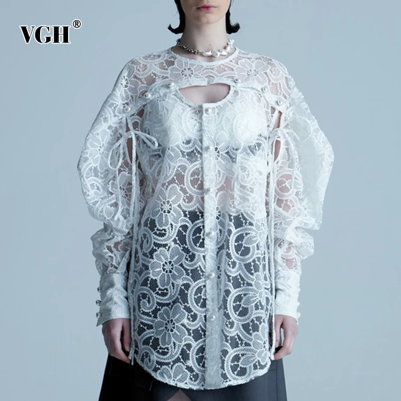 

Shirts & Blouses