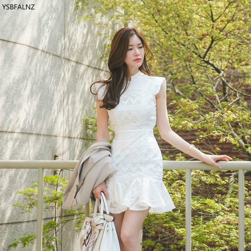 

Женское кружевное мини-платье с круглым вырезом, без рукавов