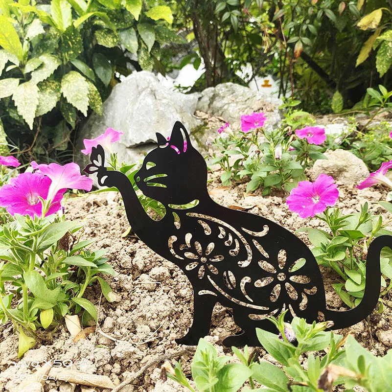 

Metal Hollow Out Cat Ornaments Cat Yard Art Garden Decoration Outdoor Wrought Iron Cat Plug-in Backyard Decoration