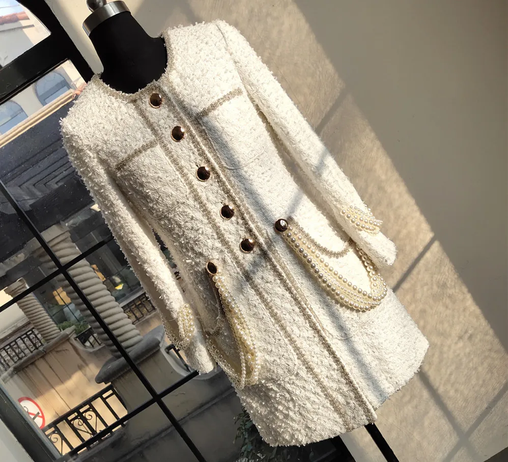 

2019 Fall/winter women high quality pearls beading tweed coat fashion women elegant O-neck coat B032