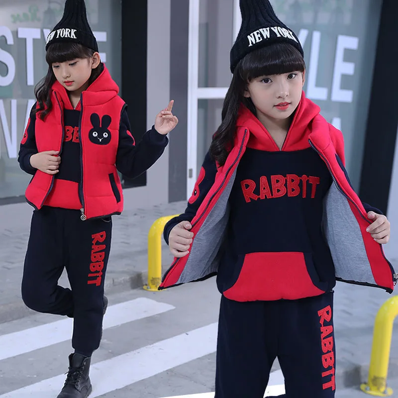 

2021 new Korean children's Plush children's autumn and winter thickened sweater winter girls' three piece school clothes