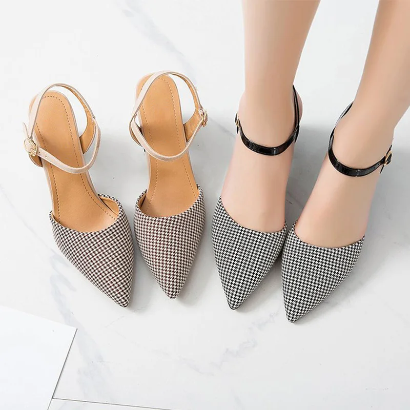 Летние женские босоножки с заостренным носком и пряжкой на ремешке Женские