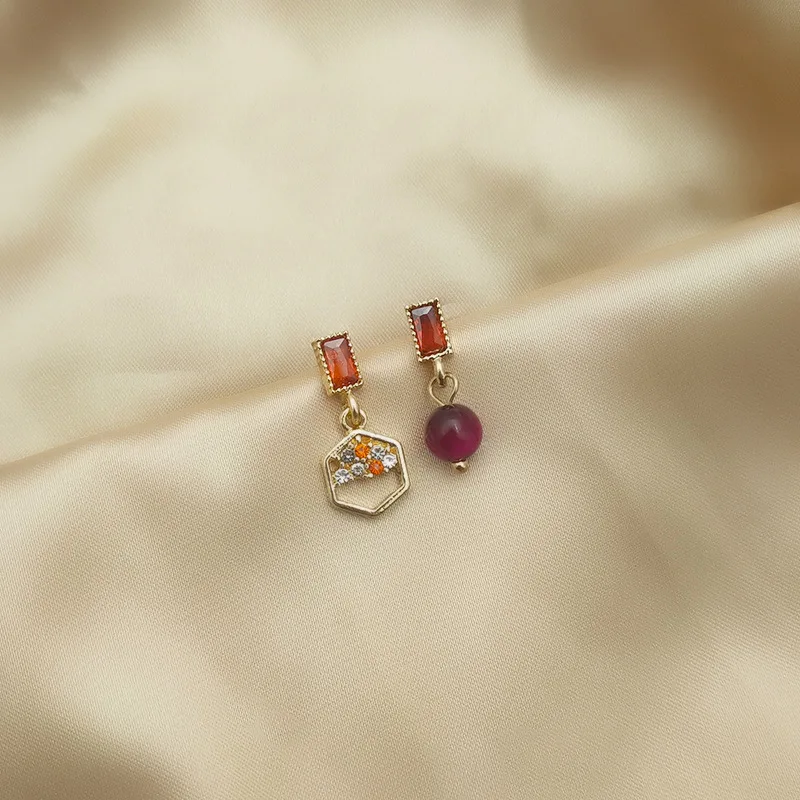 

S925 Silver Needle Nostalgic Earrings Hong Kong Style Retro Stud Earrings Female Red Ear Jewelry Wholesale Chinese Fashion