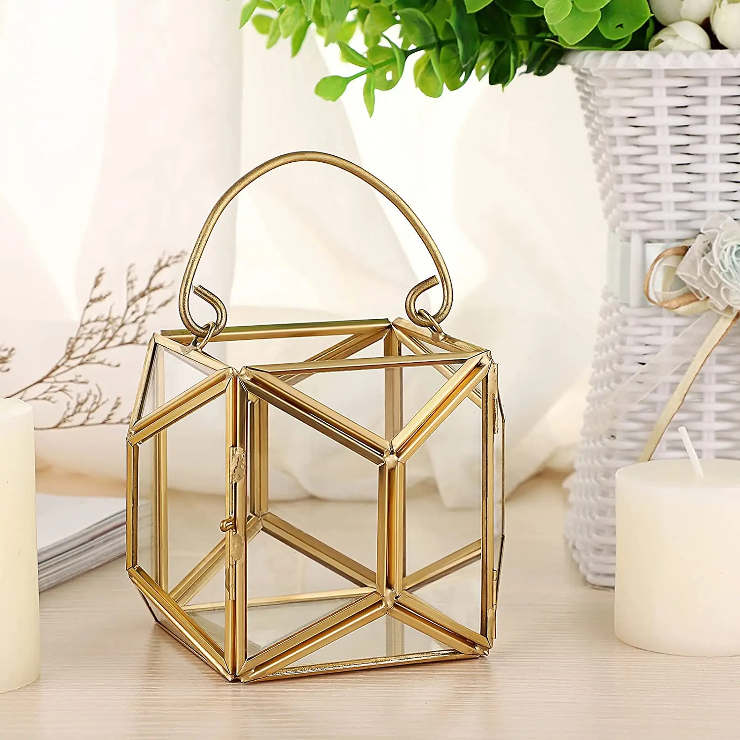 

Decorative Candle Holder Golden Candle Holder Geometric Candle Lamp Metal Pillar Candle Holder With Handle, Glass Container Vase
