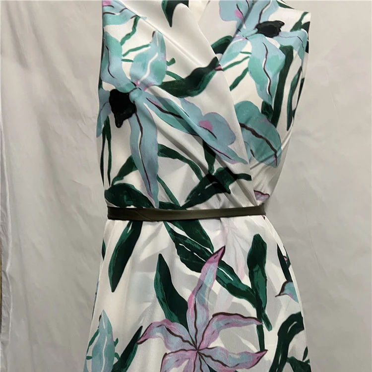 

Big floral print on white 100% pure mulberry silk crepe de chine fabric 140cm width,SCDC1253