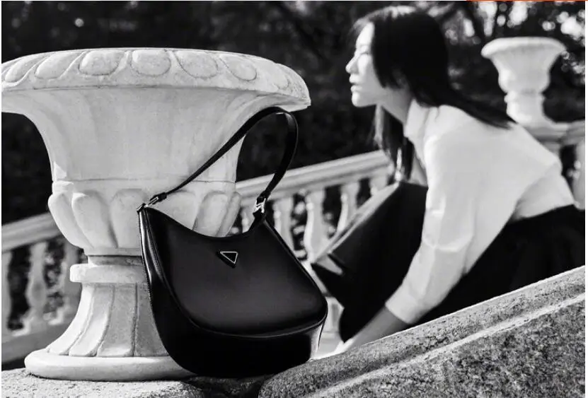 

New style handbags Medieval French sticks underarms glossy leather Cross Body Bags retro shoulder handbag
