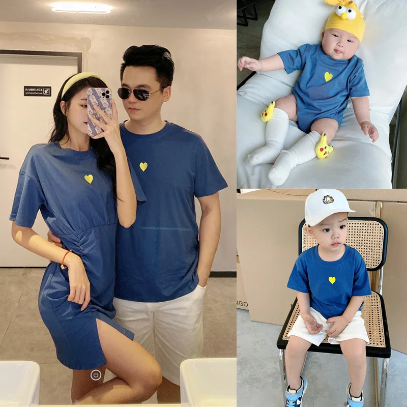 

2021 Family Matching Outfit Mother And Daughter Dress Clothes Baby Romper Family Look Love Father Son Short-sleeved T-shirt